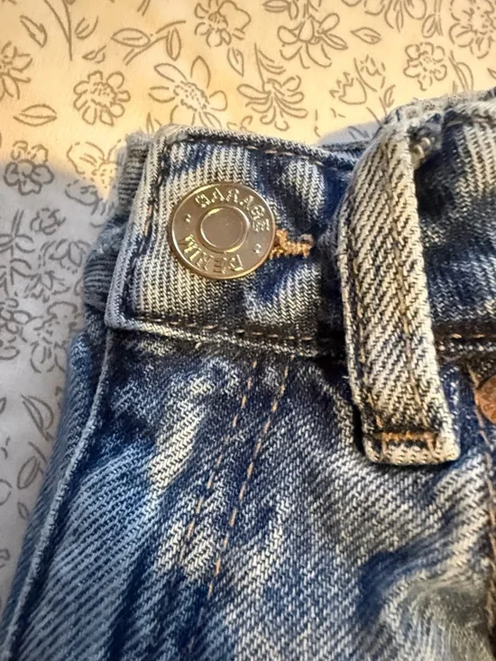 Garage Women's Light Blue  Denim Mom Jeans - Picture 10 of 11